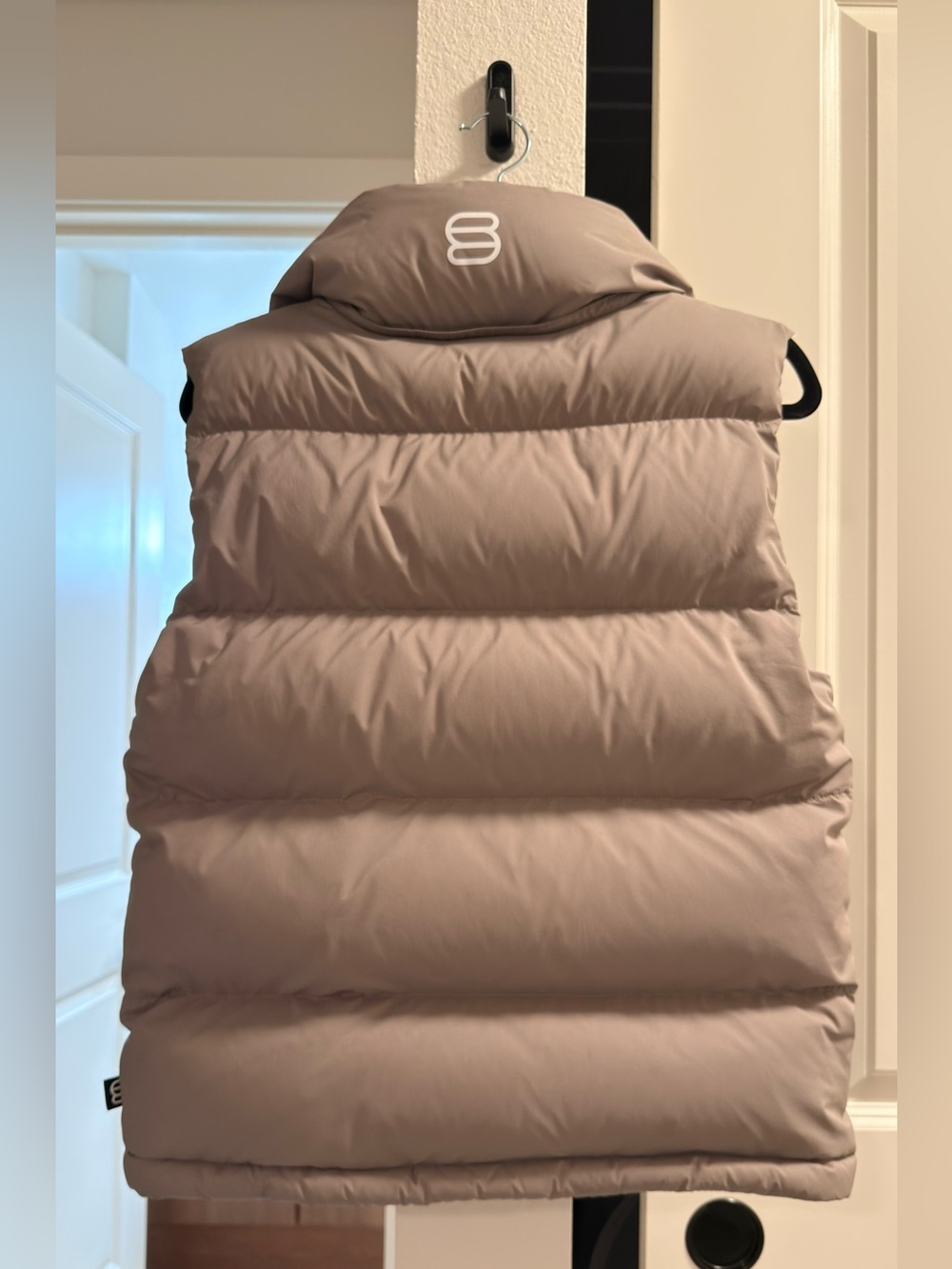 Aritzia Super Puff Vest - Picture 8 of 15